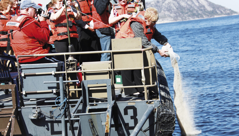 Fra en tidligere organisert askespredning i Namsenfjorden i Trøndelag.