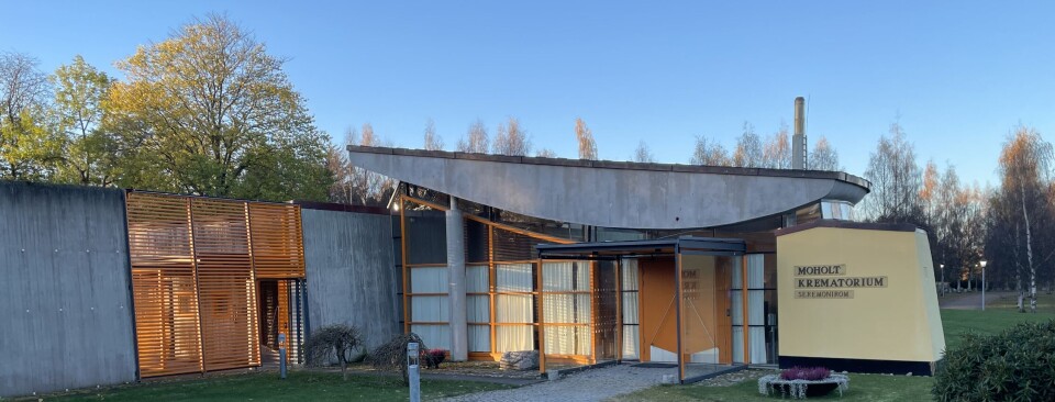 Moholt krematorium er i ferd med å nå toppen av sin kapasitet når det gjelder kremasjon. Fram til 1. desember har de gjort 1 577 kremasjoner. De regner med å nå cirka 1 750 før utgangen av 2023. Trondheim krematorium, Moholt