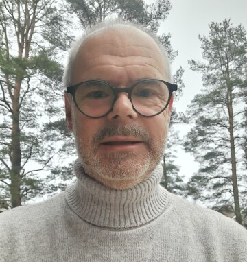 Kirkeverge i Marker kirkelige fellesråd, Thor Håkon Ramberg – Vi har per i dag ikke vedtak om å redusere tilbudet vårt, sier Thor Håkon Ramberg. Kirkeverge i Marker kirkelige fellesråd, Thor Håkon Ramberg – Vi har per i dag ikke vedtak om å redusere tilbudet vårt, sier Thor Håkon Ramberg.