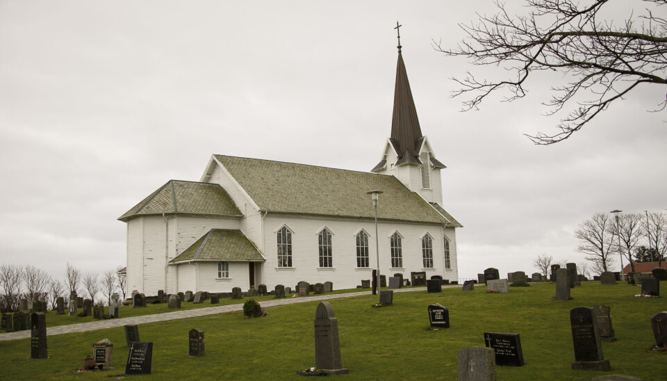 Varhaug kirke brukes mye til gravferdsseremonier. Nå er temperaturen under gravferder her senket til 19 grader. Kirka som ble bygget i 1904 har tømmervegger uten isolasjon, og bruker derfor ekstra tid på å varmes opp. Varhaug kirke brukes mye til gravferdsseremonier. Nå er temperaturen under gravferder her senket til 19 grader. Kirka som ble bygget i 1904 har tømmervegger uten isolasjon, og bruker derfor ekstra tid på å varmes opp.