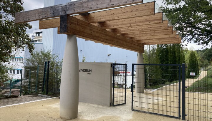 Hovedinngangen til Campus Vivorum. Hovedinngangen til Campus Vivorum.