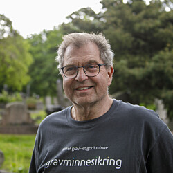 Ber om svenske sikkerhetskrav for norske gravminner