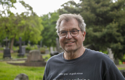 Hvem har ansvaret når gravminnet velter? Atle Janssen, daglig leder i Gravminnesikring.