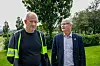 Driftsleder ved Revheim gravlund i Stavanger, Odd Kjetil Sola (til venstre) og kirkeverge Rune Skagestad.